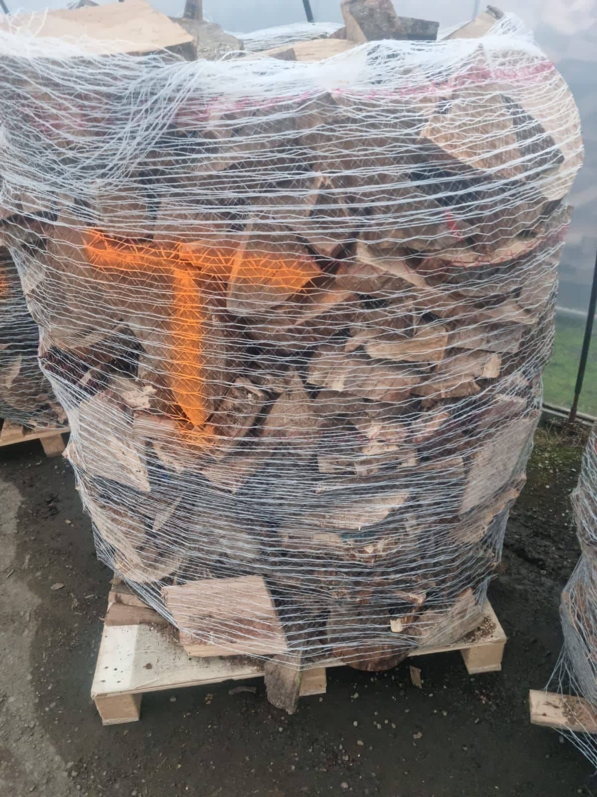 holzvergaser-holz-02.jpeg