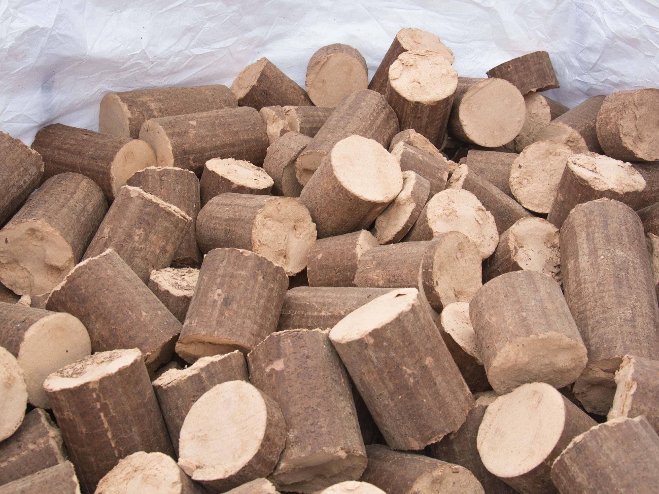pollmeier-buchenbriketts-05.jpg