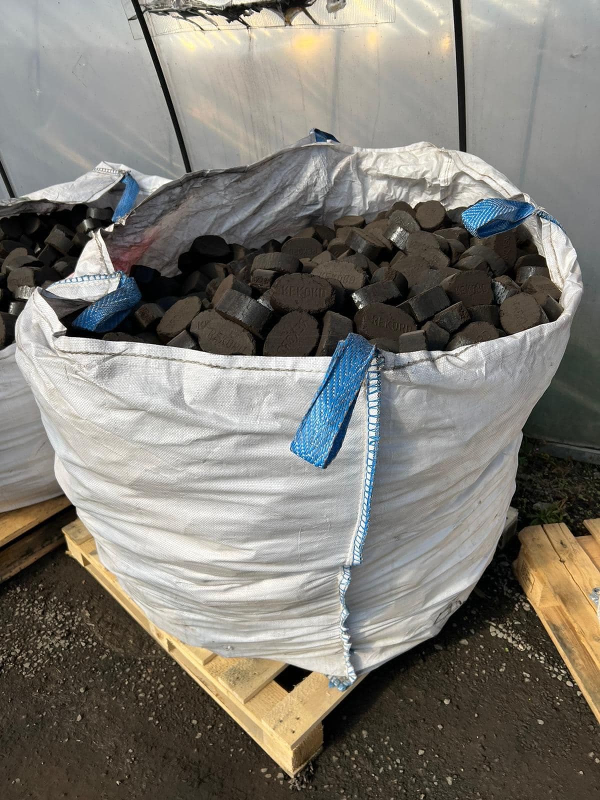 rekord-kohlebriketts-big-bag-01.jpeg